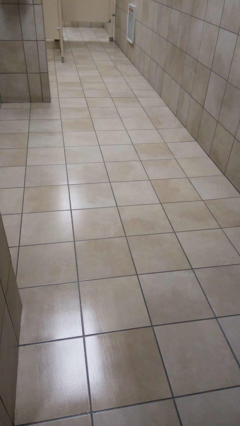 XL North Products Help Refurbish Dirty, Discolored Porcelain Tile Grout